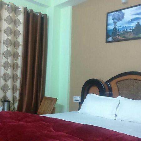 Hotel Mansarovar Banjar Exterior photo