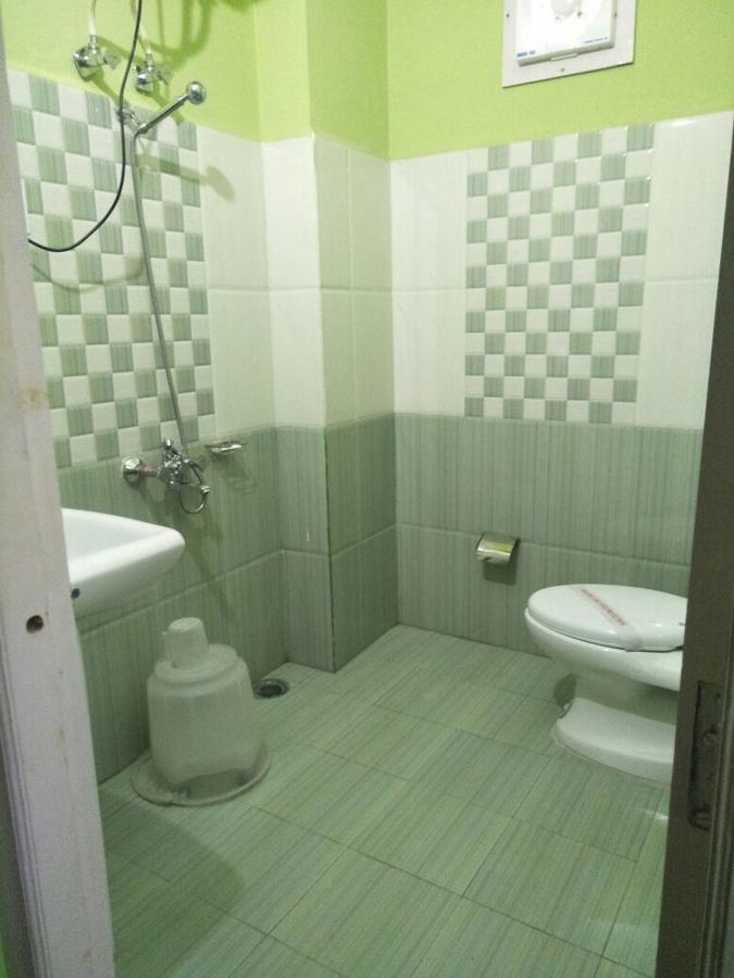 Hotel Mansarovar Banjar Exterior photo