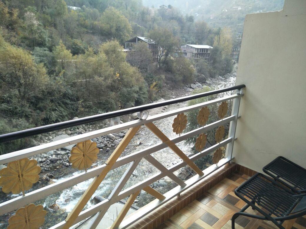 Hotel Mansarovar Banjar Exterior photo
