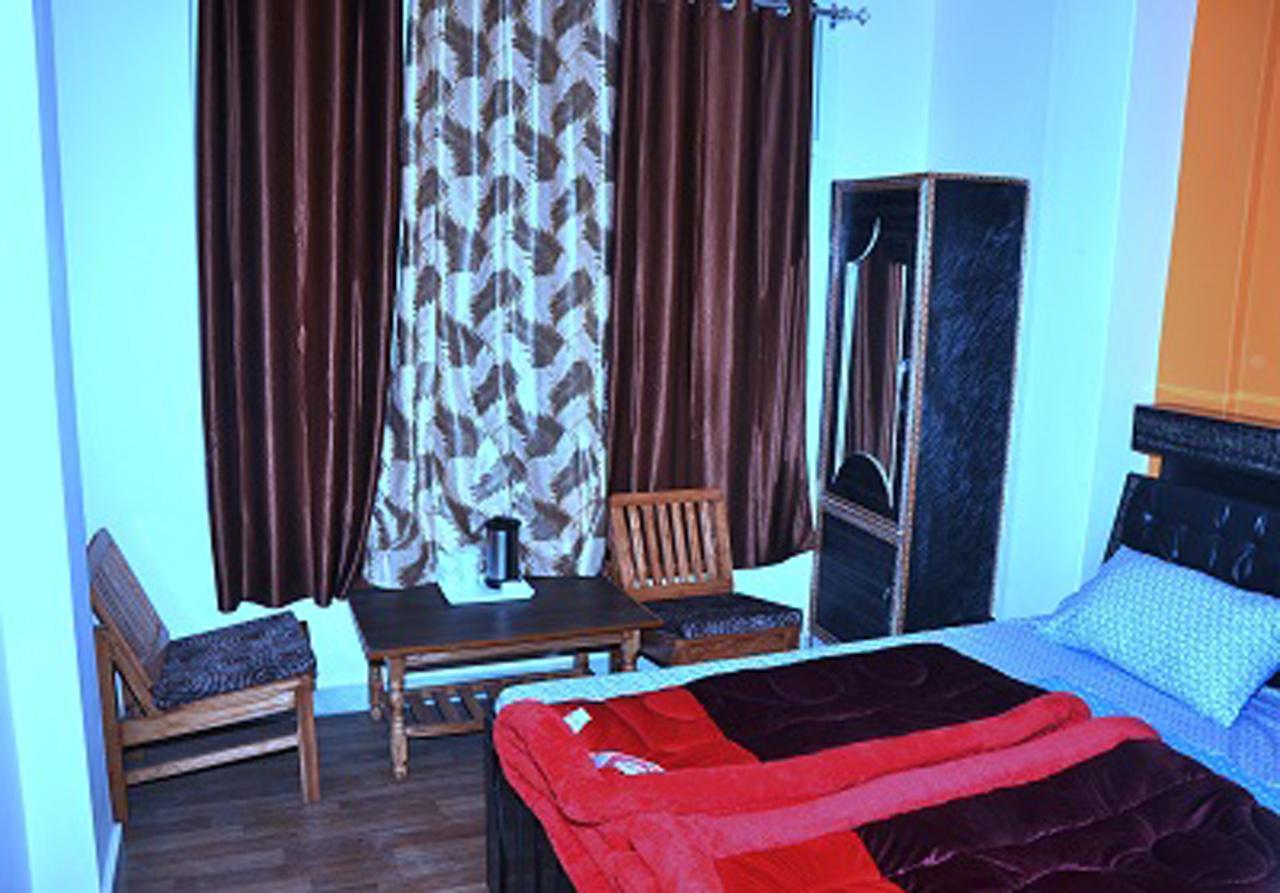 Hotel Mansarovar Banjar Exterior photo